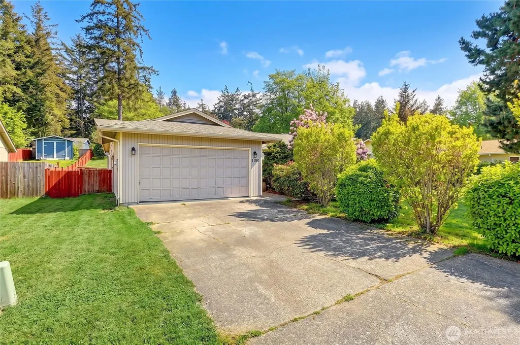 2180 Westwood Place Oak Harbor WA 98277