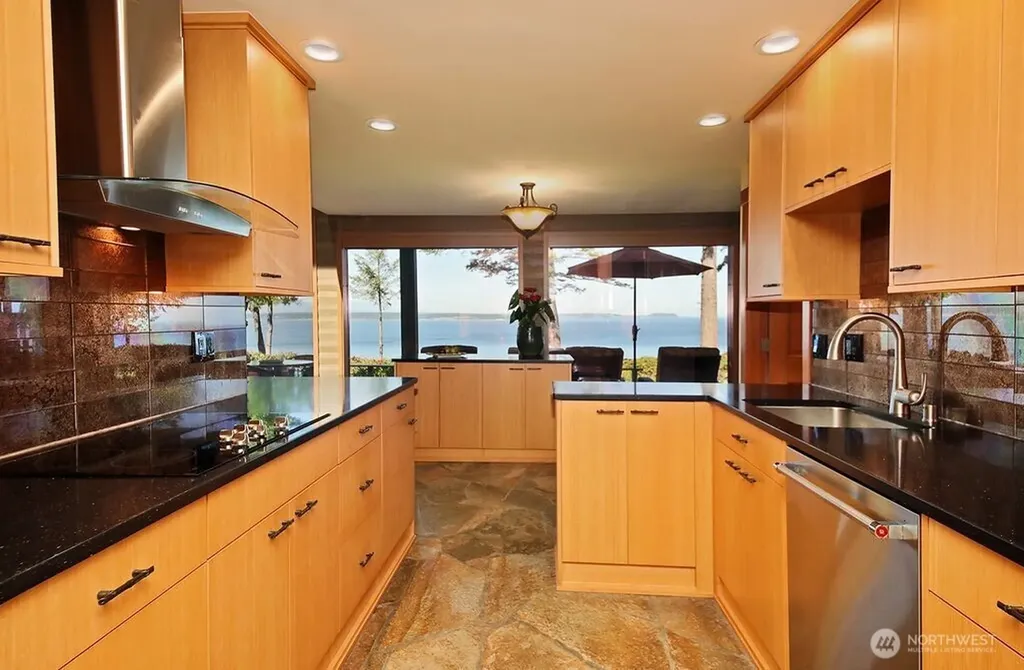 3146 Spahr Road Greenbank WA 98253