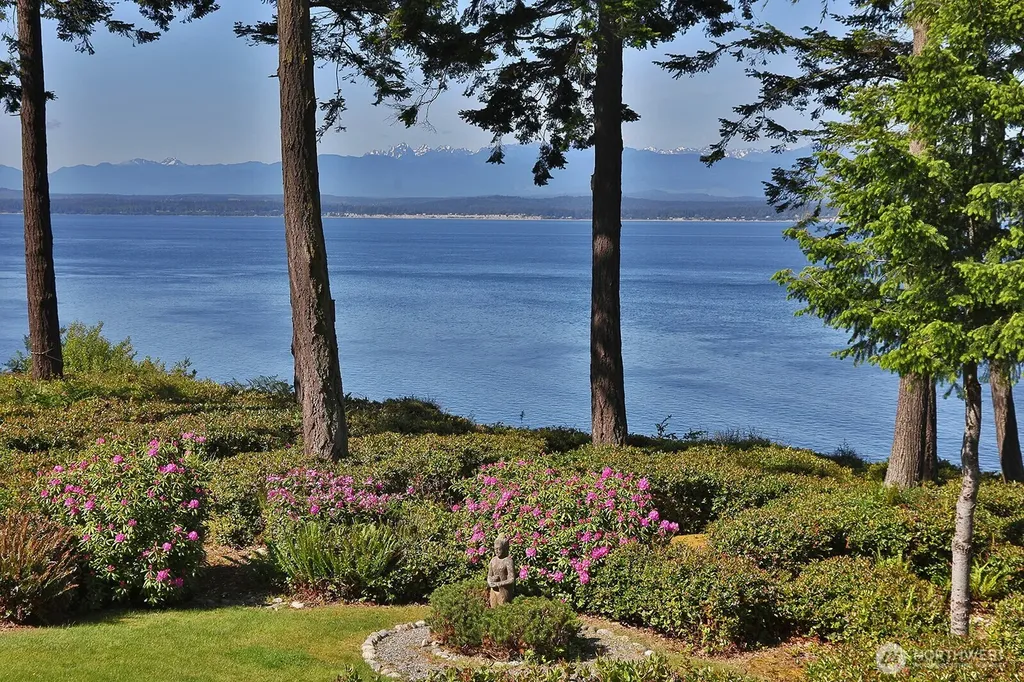 3146 Spahr Road Greenbank WA 98253