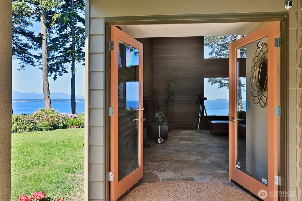 3146 Spahr Road Greenbank WA 98253