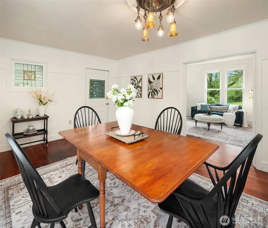 13437 Vashon Highway SW Vashon WA 98070
