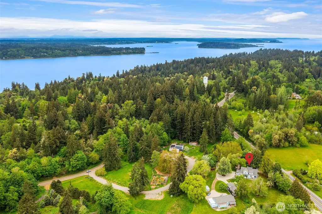 13437 Vashon Highway SW Vashon WA 98070