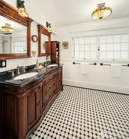 13437 Vashon Highway SW Vashon WA 98070