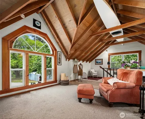 13437 Vashon Highway SW Vashon WA 98070