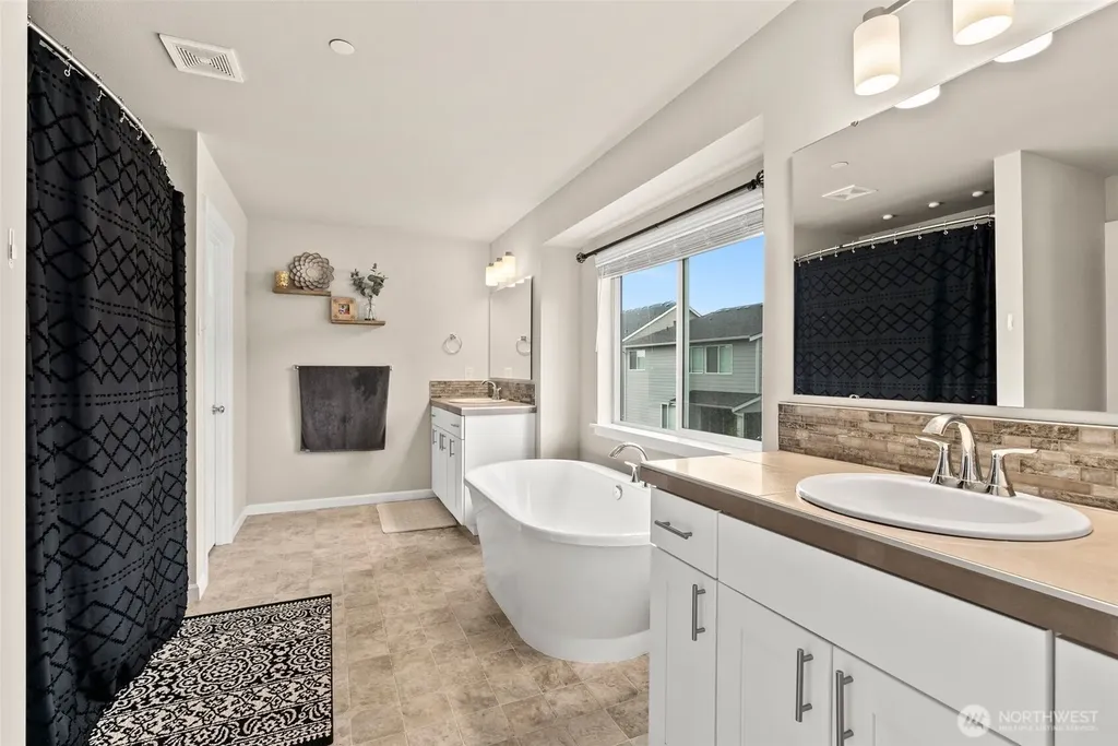 3115 Stephanie Loop NE Lacey WA 98516
