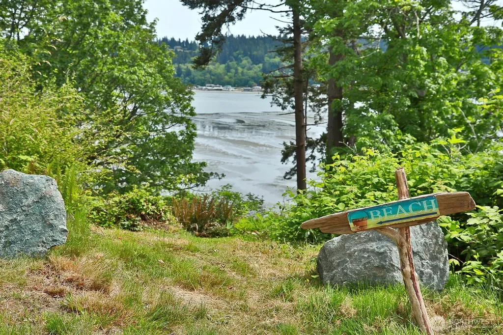 8065 George Drive Clinton WA 98236