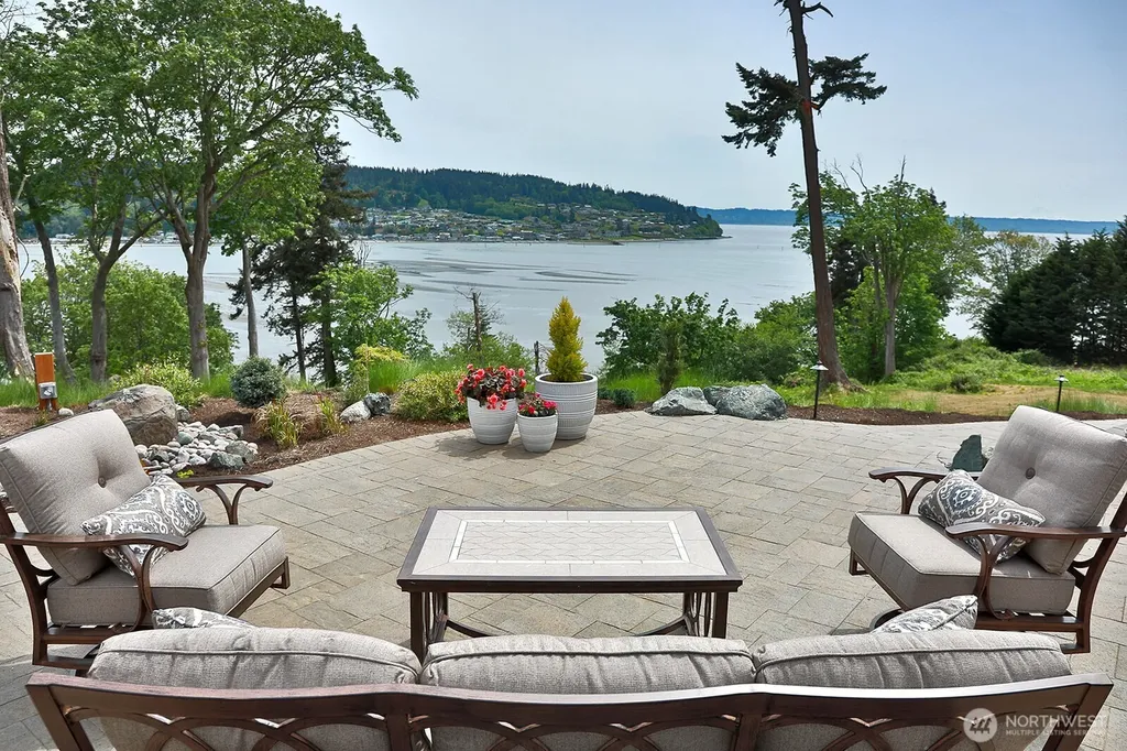 8065 George Drive Clinton WA 98236
