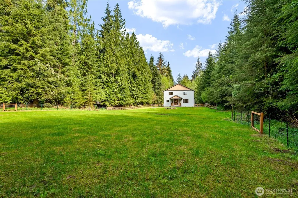 20705 68th Place NE Granite Falls WA 98252