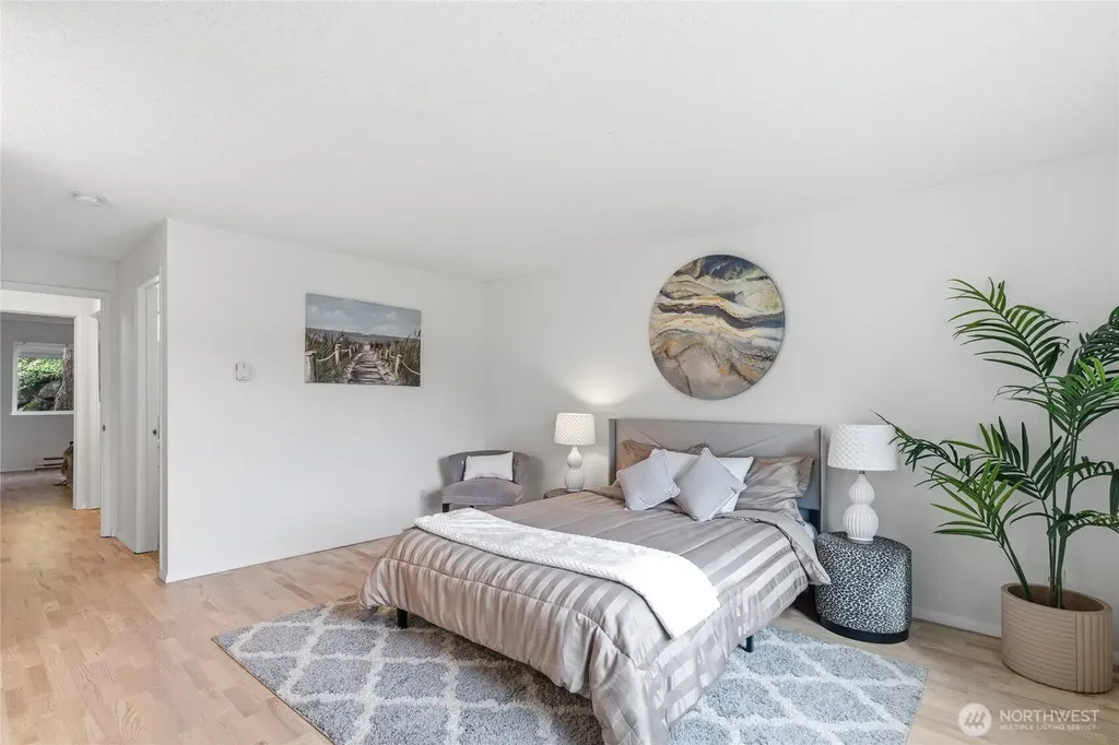 13217 15th Avenue NE Seattle WA 98125