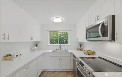 13217 15th Avenue NE Seattle WA 98125