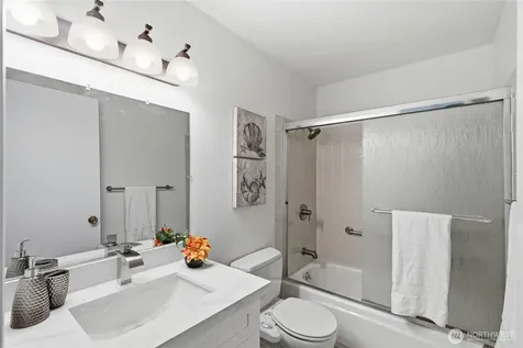 13217 15th Avenue NE Seattle WA 98125