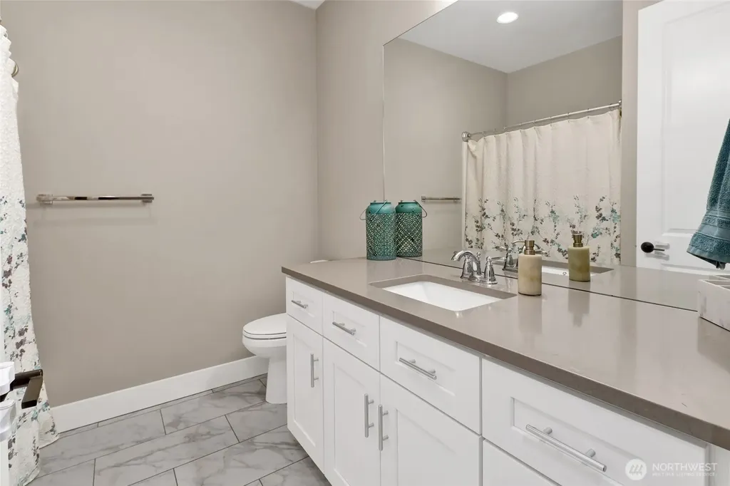 24030 Dolphin Lane Mount Vernon WA 98274