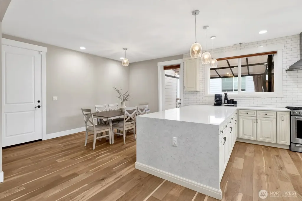 24030 Dolphin Lane Mount Vernon WA 98274