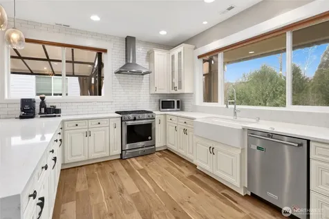 24030 Dolphin Lane Mount Vernon WA 98274