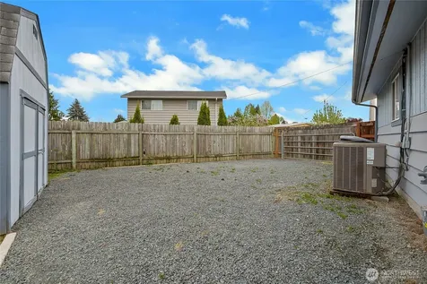 1108 20th Street NW Puyallup WA 98371