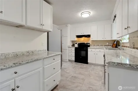 1108 20th Street NW Puyallup WA 98371