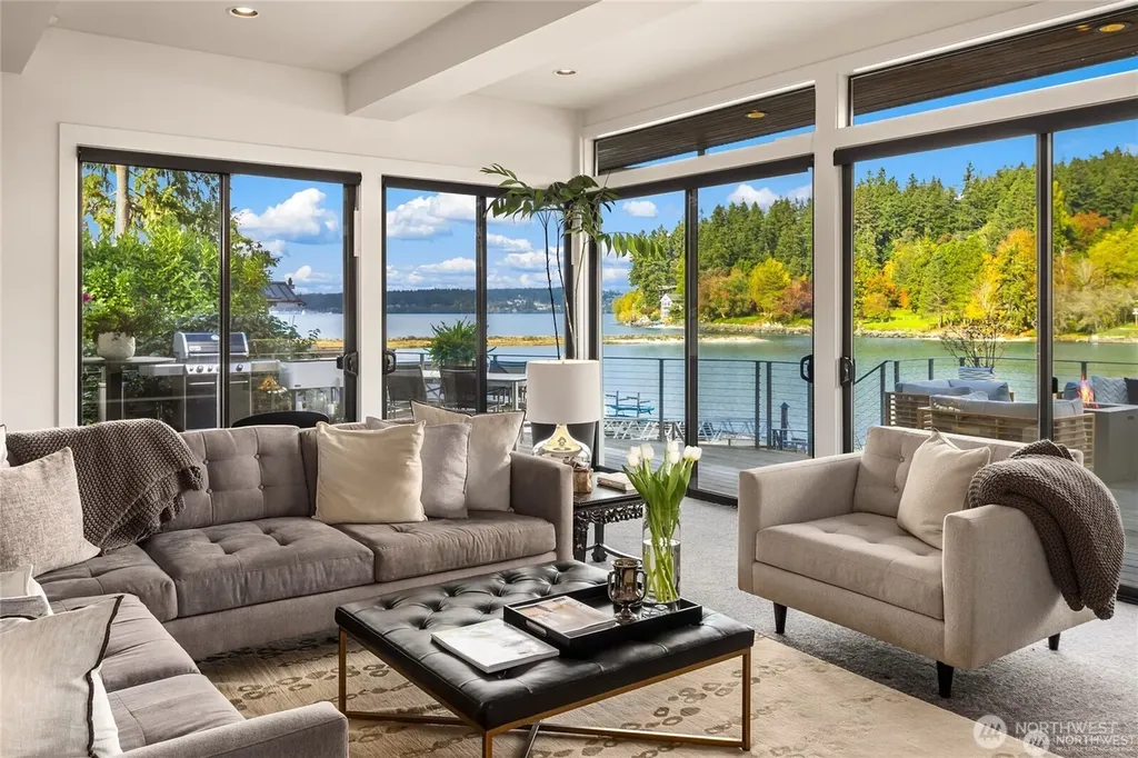 5482 Fletcher Landing NE Bainbridge Island WA 98110