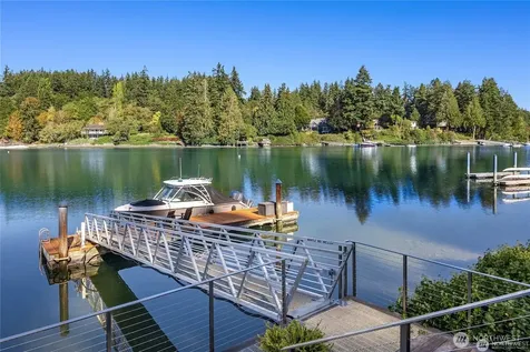 5482 Fletcher Landing NE Bainbridge Island WA 98110