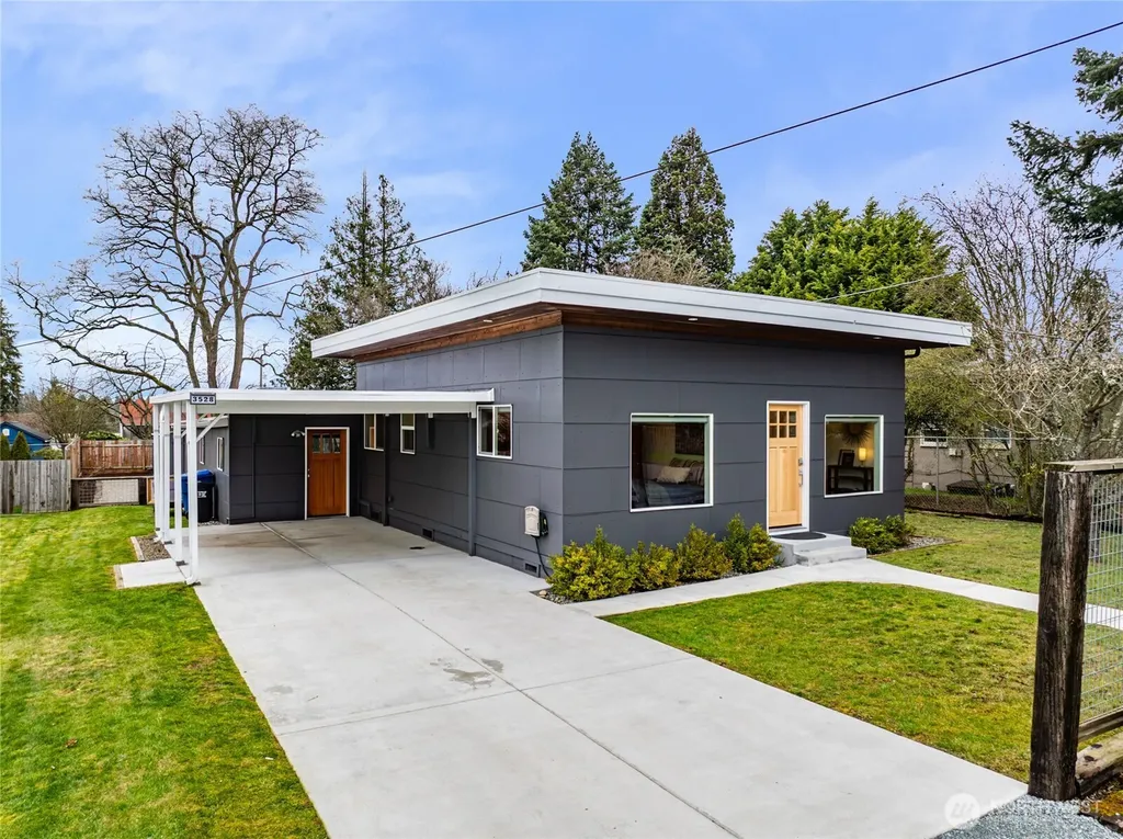 3528 SW 98th Street Seattle WA 98126