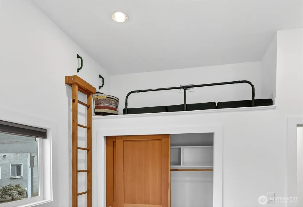 3528 SW 98th Street Seattle WA 98126