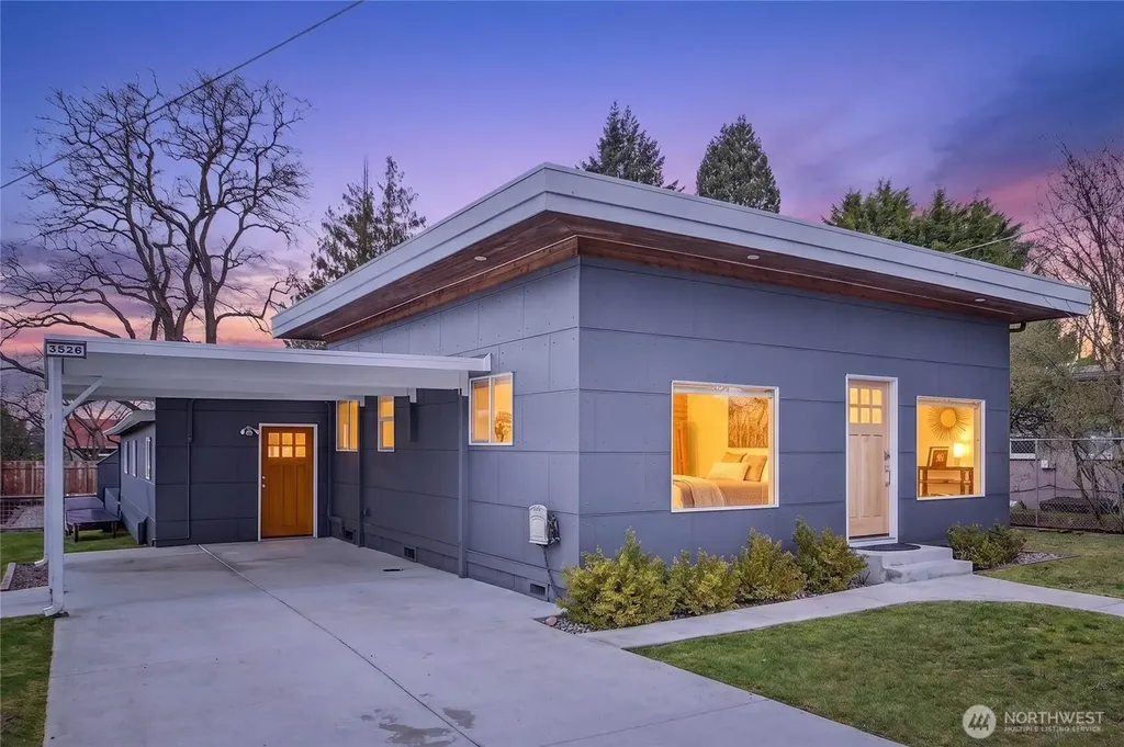 3528 SW 98th Street Seattle WA 98126