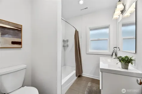 3528 SW 98th Street Seattle WA 98126