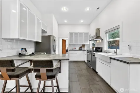 3528 SW 98th Street Seattle WA 98126