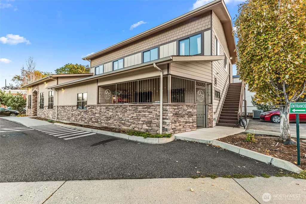 10 N Chelan Avenue Wenatchee WA 98801