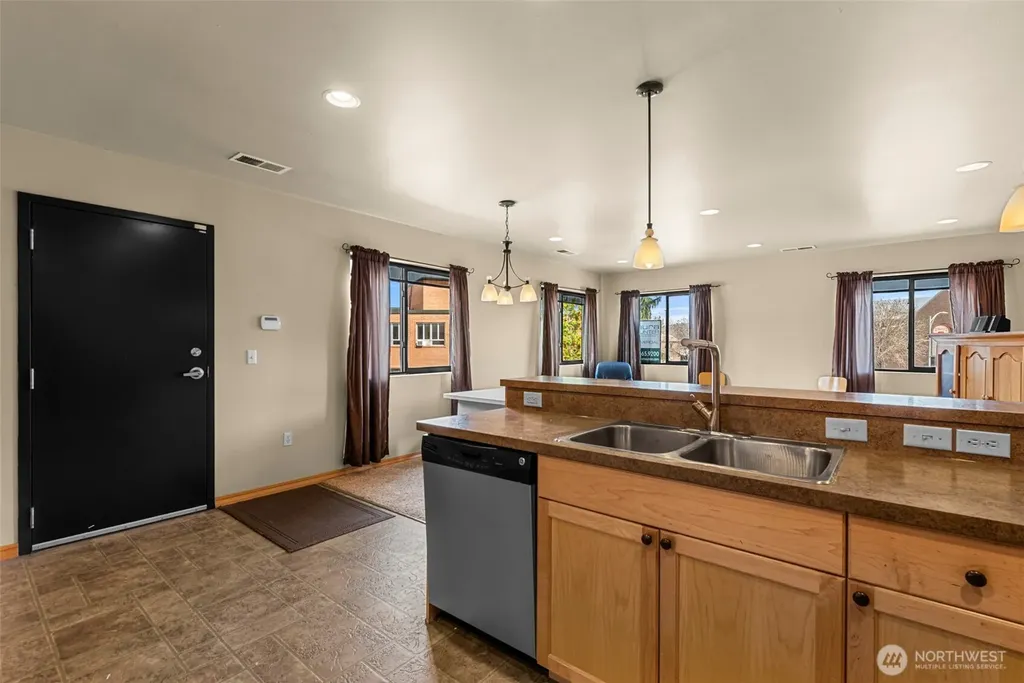 10 N Chelan Avenue Wenatchee WA 98801