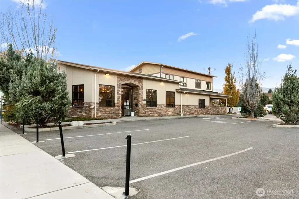 10 N Chelan Avenue Wenatchee WA 98801