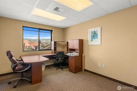 10 N Chelan Avenue Wenatchee WA 98801