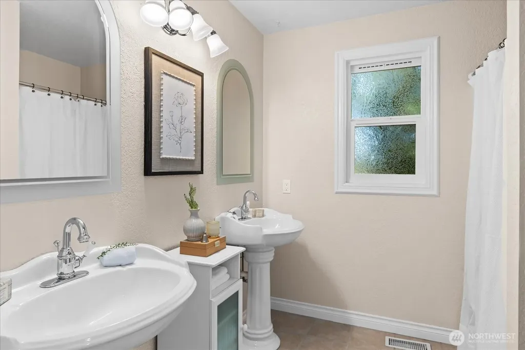 16209 70th Place W Edmonds WA 98026