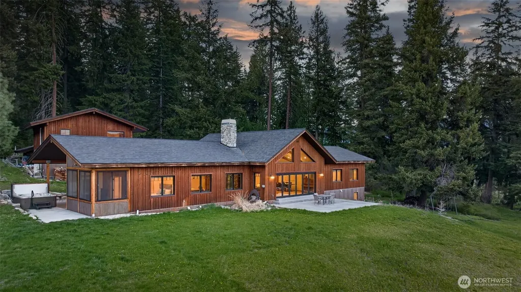 215 Lois Lane Leavenworth WA 98826