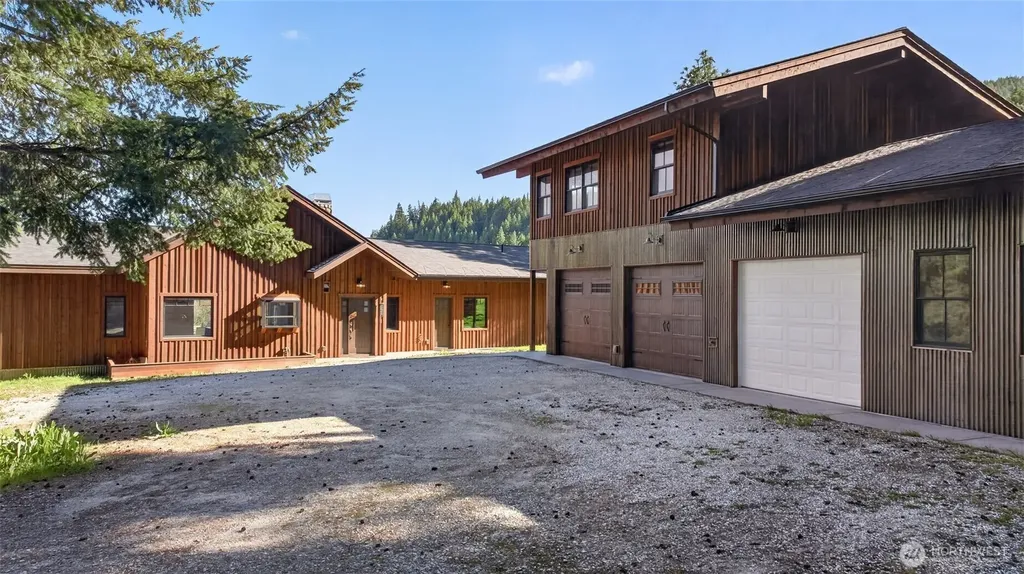 215 Lois Lane Leavenworth WA 98826