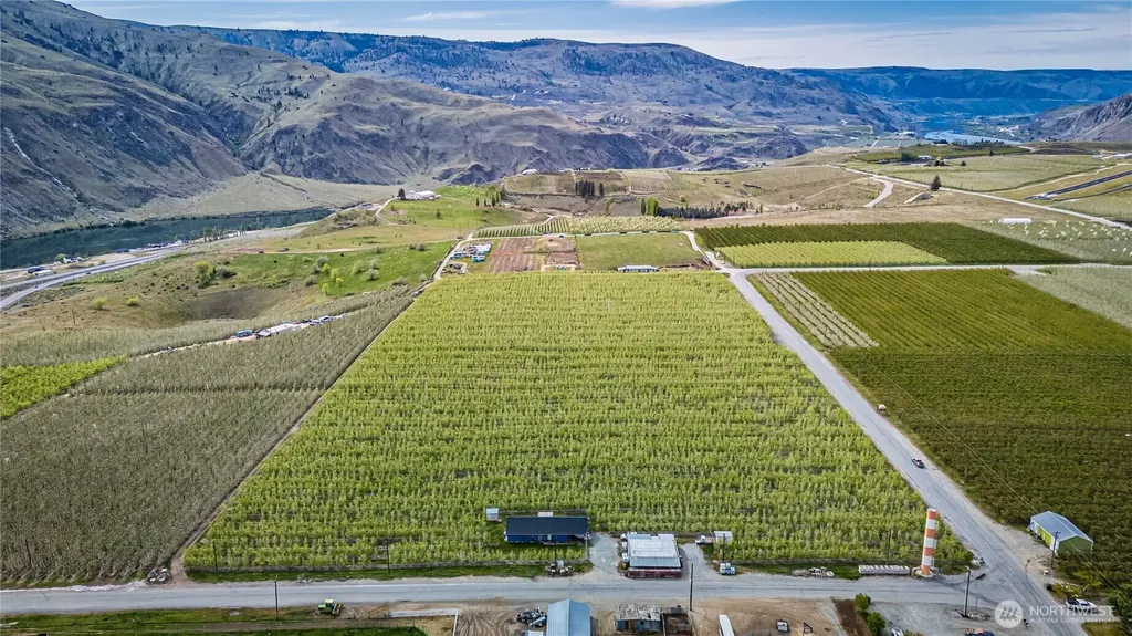 58 Substation Road Chelan WA 98816