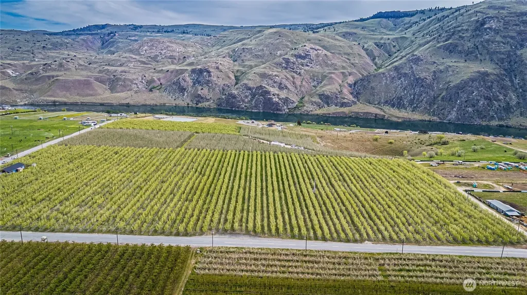 58 Substation Road Chelan WA 98816