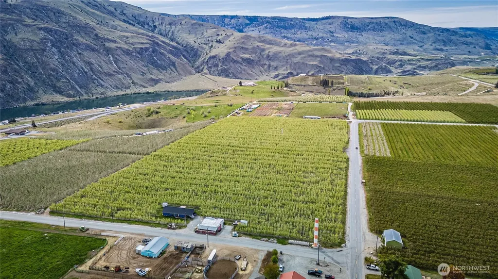 58 Substation Road Chelan WA 98816