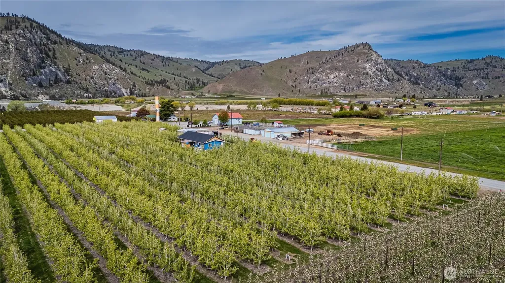 58 Substation Road Chelan WA 98816