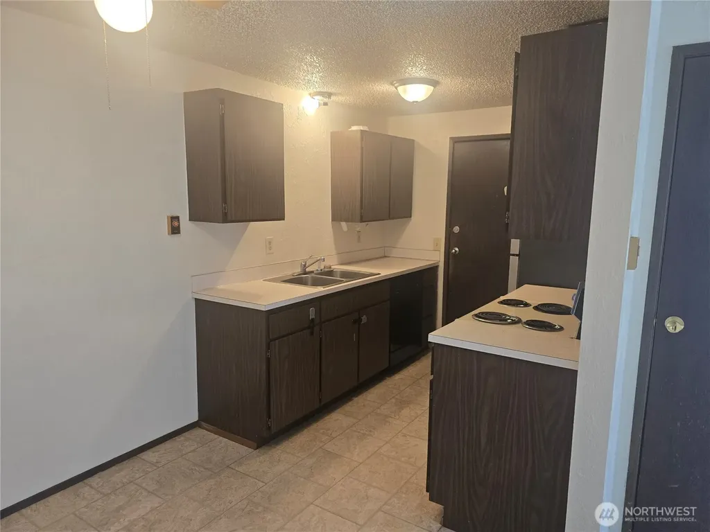 1011 Macfarlane Aberdeen WA 98520