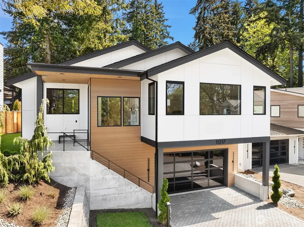 11217 NE 103rd Place Kirkland WA 98033