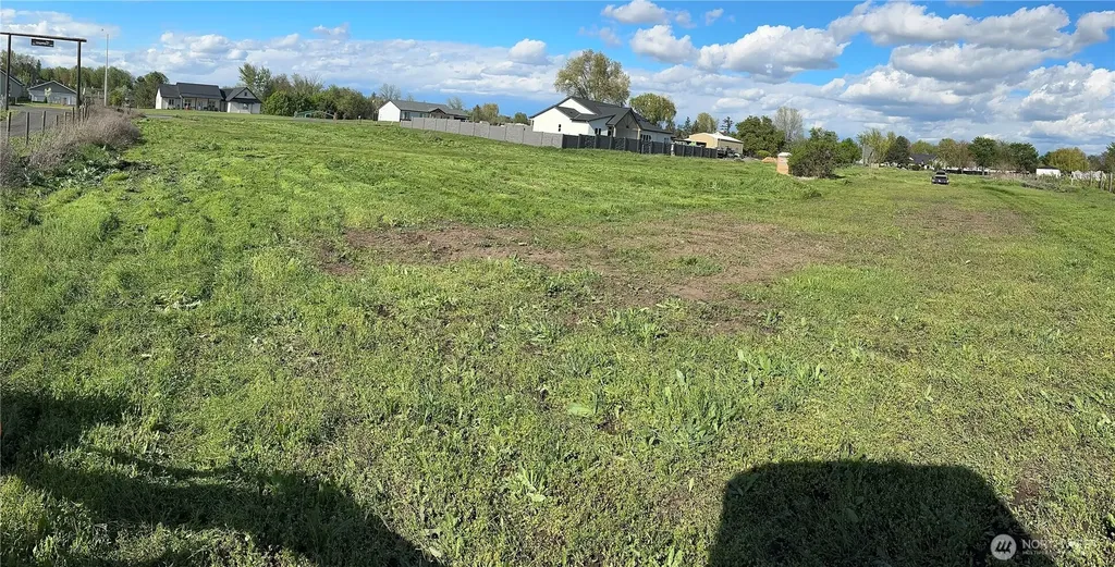 571 SW 12 SW College Place WA 99324