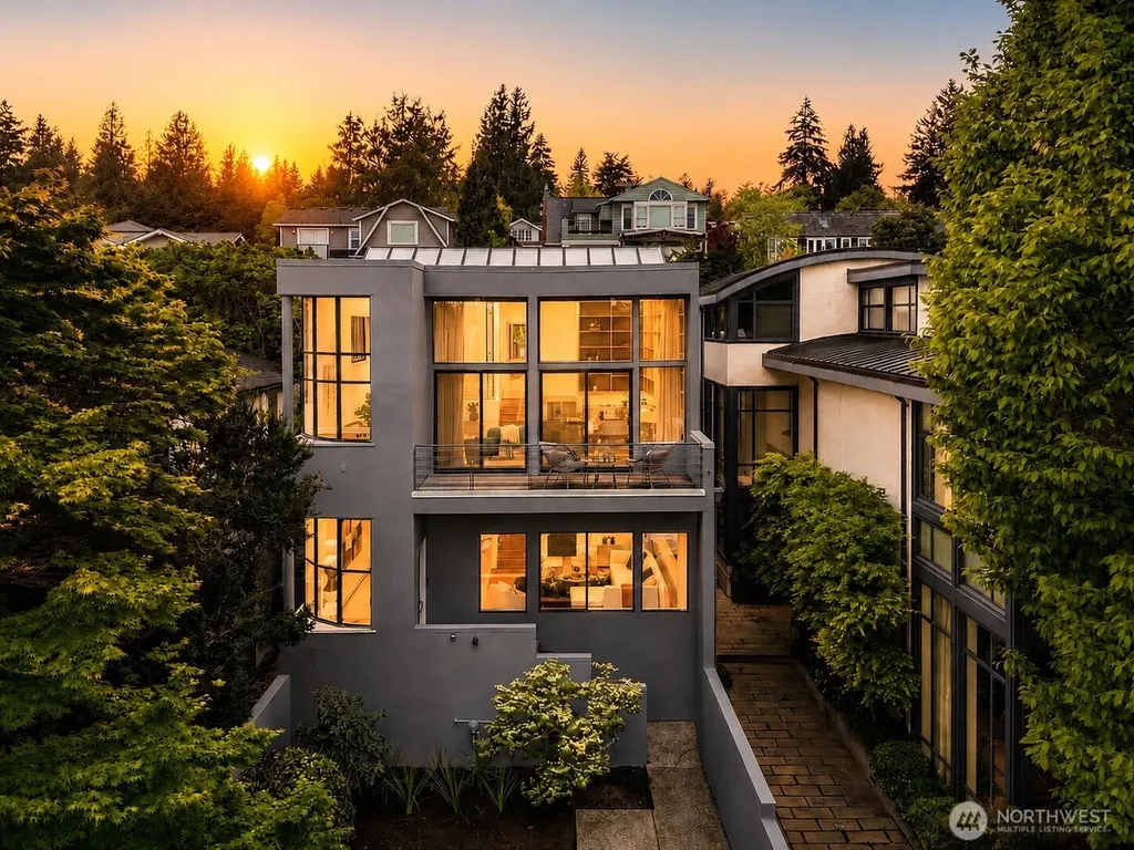 1419 Mcgilvra Boulevard E Seattle WA 98112