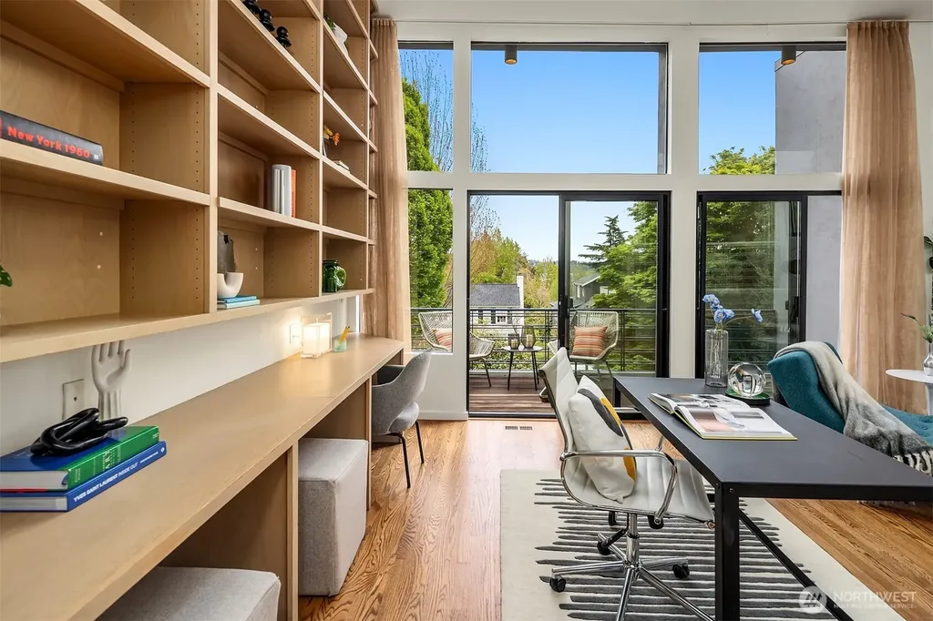 1419 Mcgilvra Boulevard E Seattle WA 98112