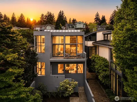 1419 Mcgilvra Boulevard E Seattle WA 98112