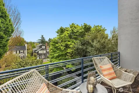 1419 Mcgilvra Boulevard E Seattle WA 98112