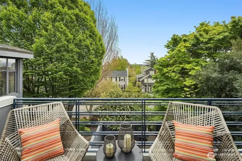 1419 Mcgilvra Boulevard E Seattle WA 98112