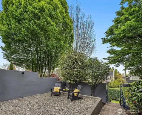 1419 Mcgilvra Boulevard E Seattle WA 98112
