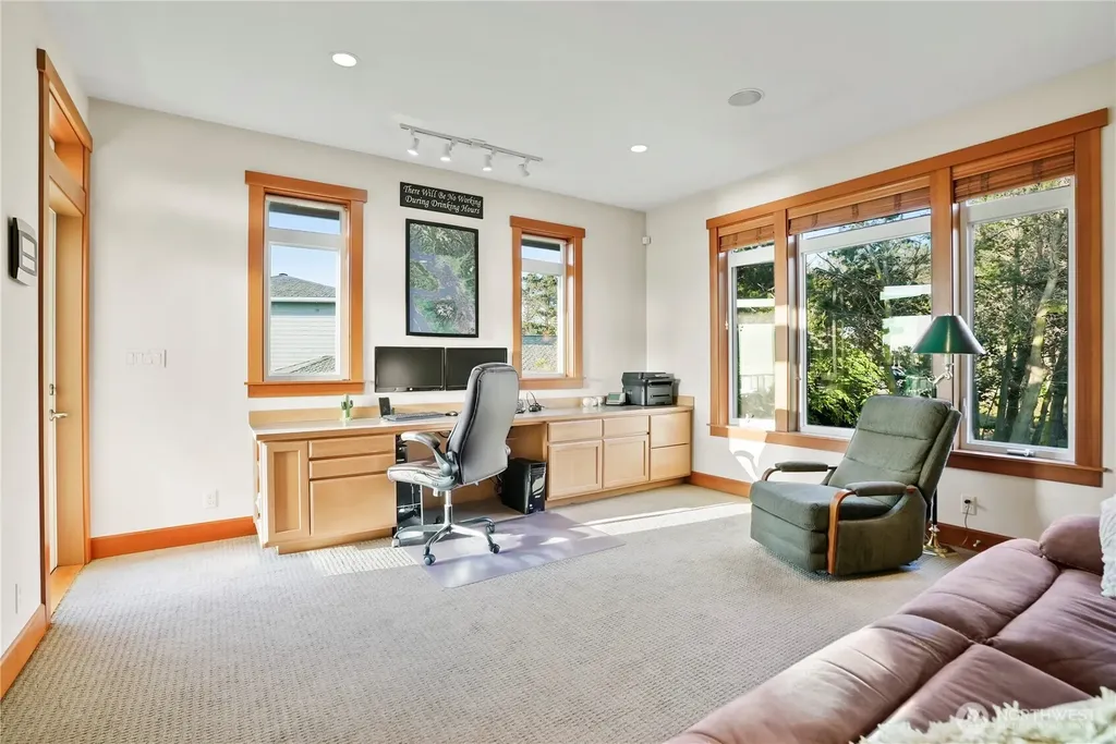 813 Bergwacht Place Coupeville WA 98239