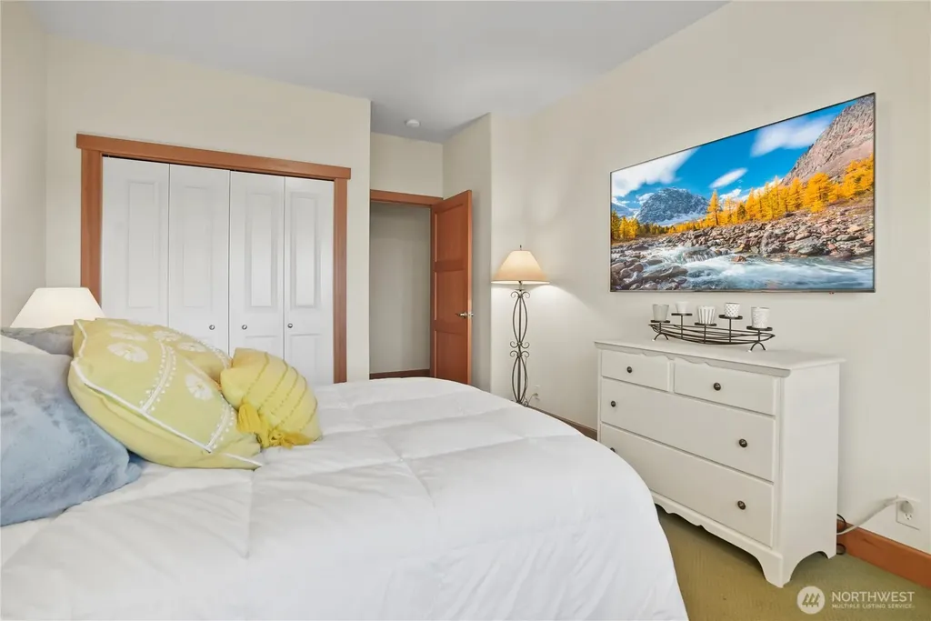 813 Bergwacht Place Coupeville WA 98239
