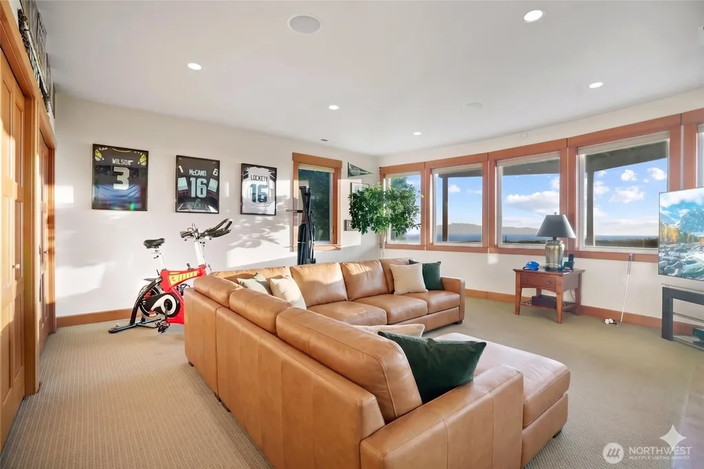 813 Bergwacht Place Coupeville WA 98239